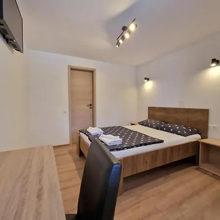 Guest house D